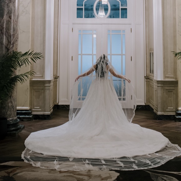 Custom handmade wedding dress/gown Designed with 5 meter veil &3 meter o… - Picture 3 of 17